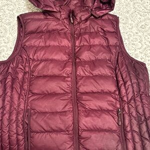 Women's Burgundy Puffer Vest